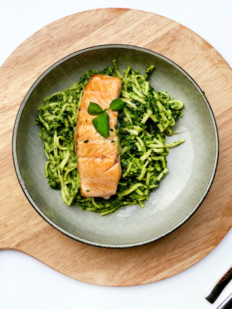 Pasta pesto met zalm, courgette en spinazie Gewoon wat een studentje
