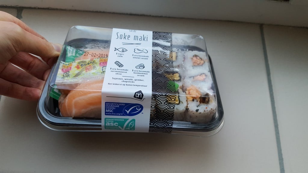 Kant & klaar #10: Kant-en-klare sushi van de Albert Heijn (sake maki