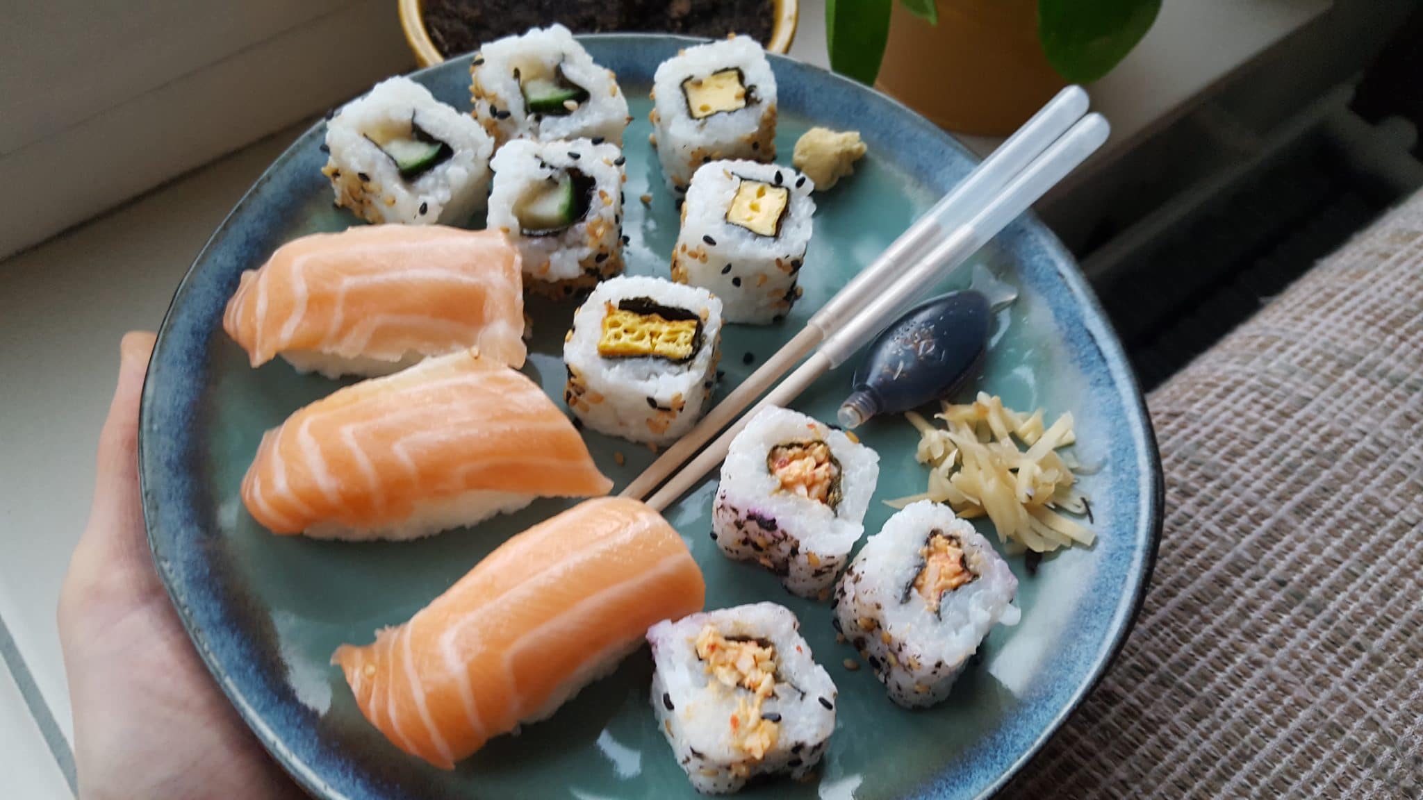 Kant & klaar #10: Kant-en-klare sushi van de Albert Heijn (sake maki
