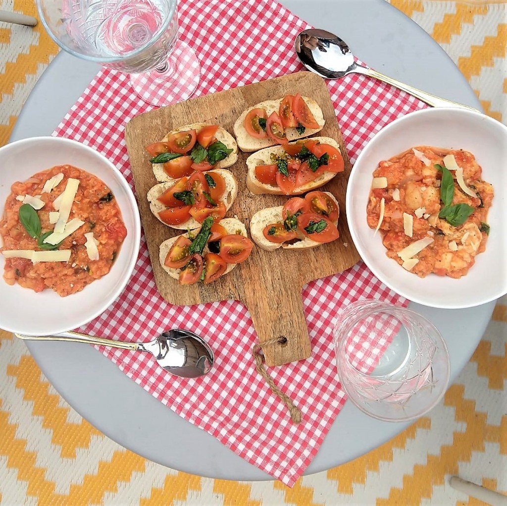 Graveren Zoek machine optimalisatie Snel Tomaten 'soepje' met ciabatta en Parmezaanse kaas - Gewoon wat een  studentje 's avonds eet