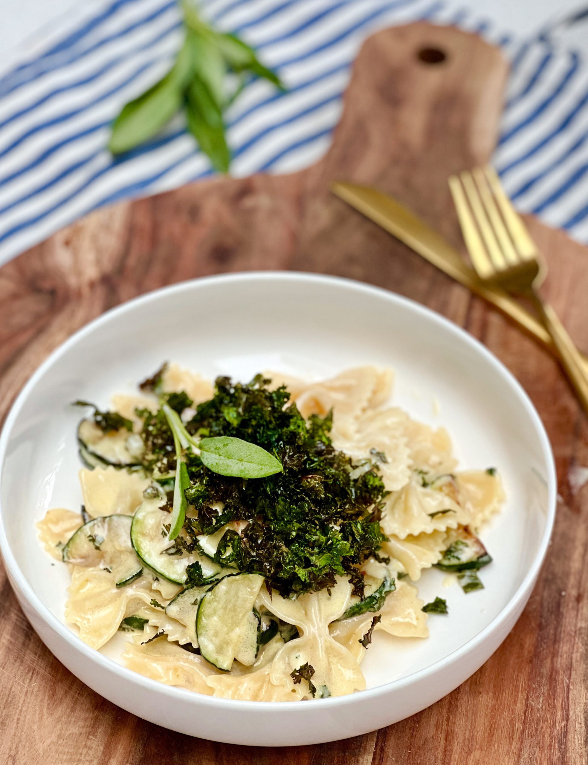 Pasta salieboter met knapperige boerenkool