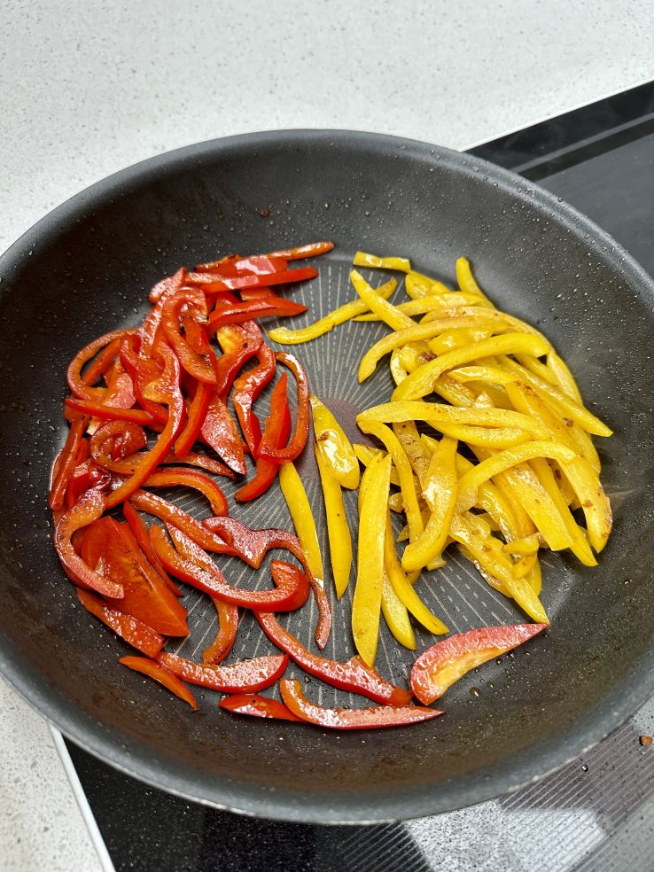 Tortilla taart met gehakt, kaas en paprika Gewoon wat ee..