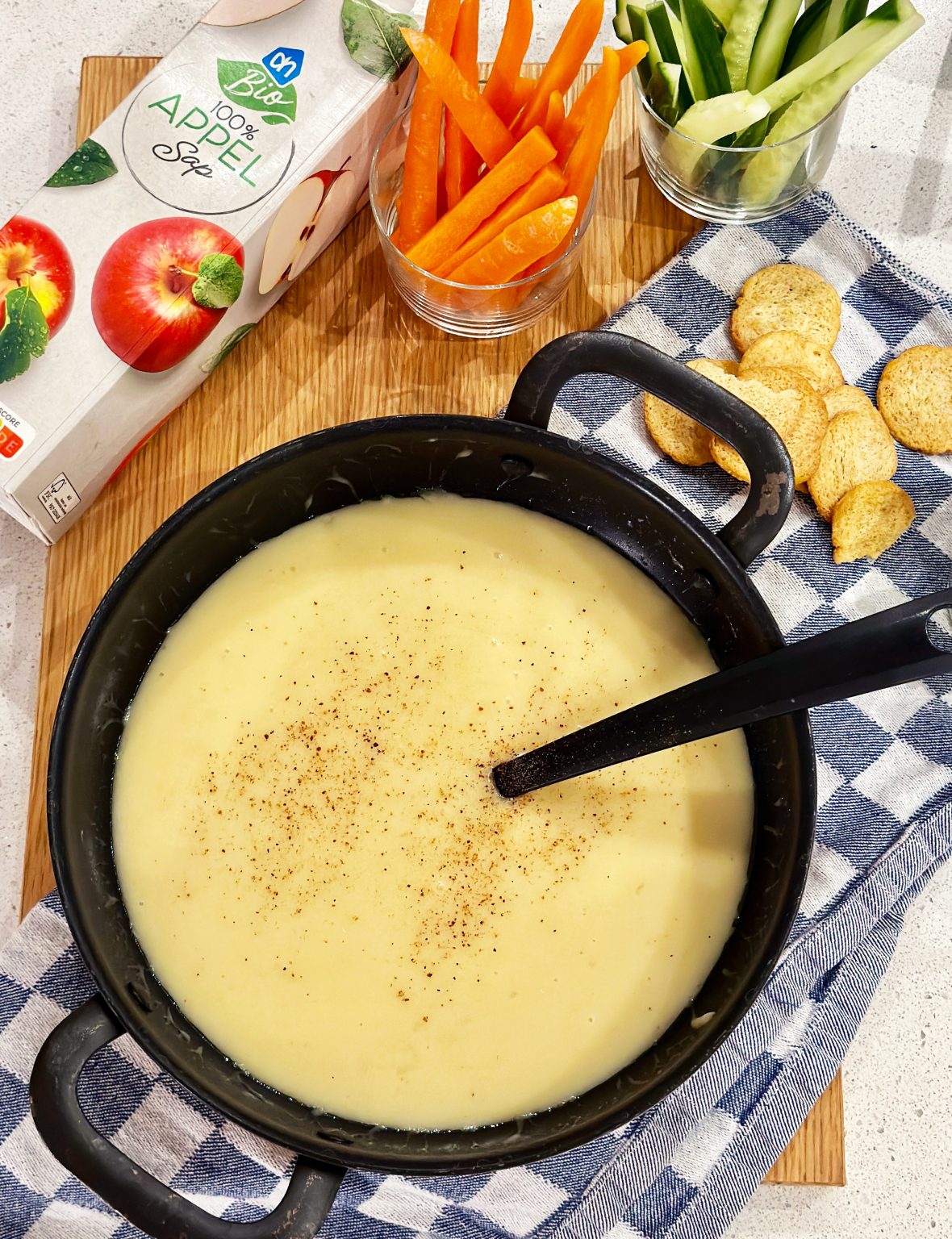 Kaasfondue zonder wijn maar met appelsap Gewoon wat...